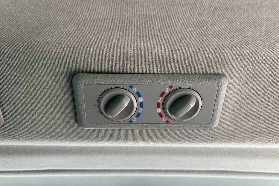 Продам Opel Vivaro пасс. 2017 года в Черновцах