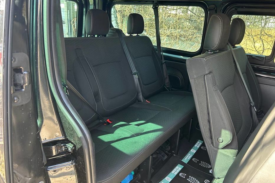 Продам Opel Vivaro пасс. 2017 года в Черновцах