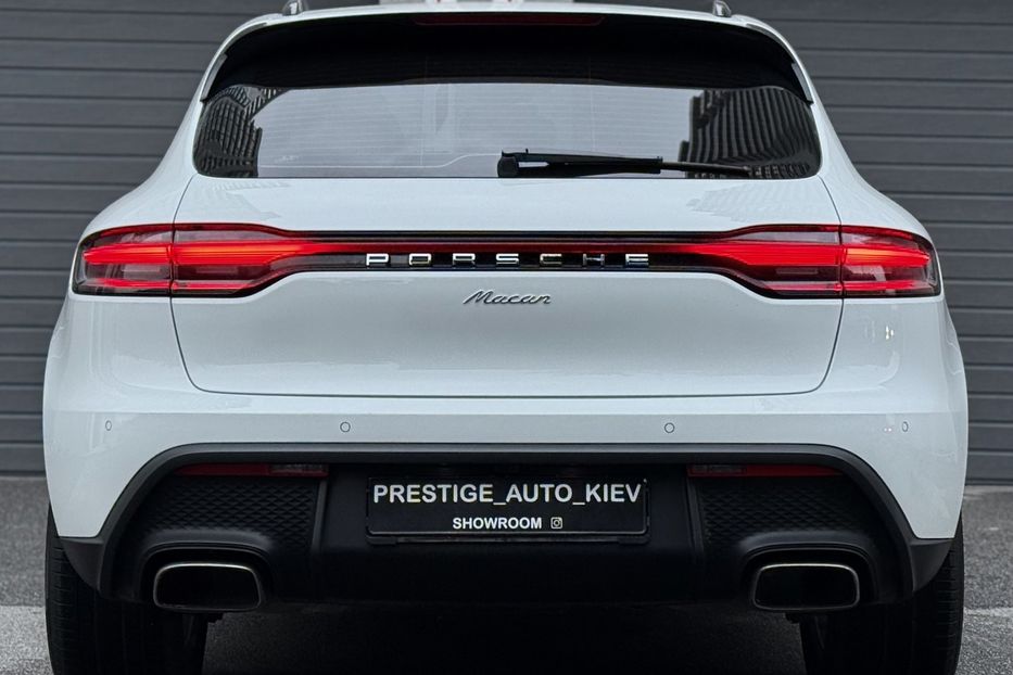 Продам Porsche Macan 2.0 PDK 2023 года в Киеве