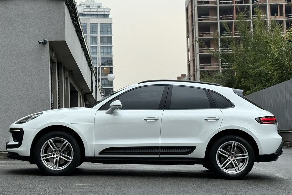 Продам Porsche Macan 2.0 PDK 2023 года в Киеве