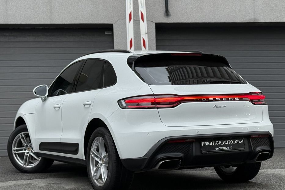 Продам Porsche Macan 2.0 PDK 2023 года в Киеве