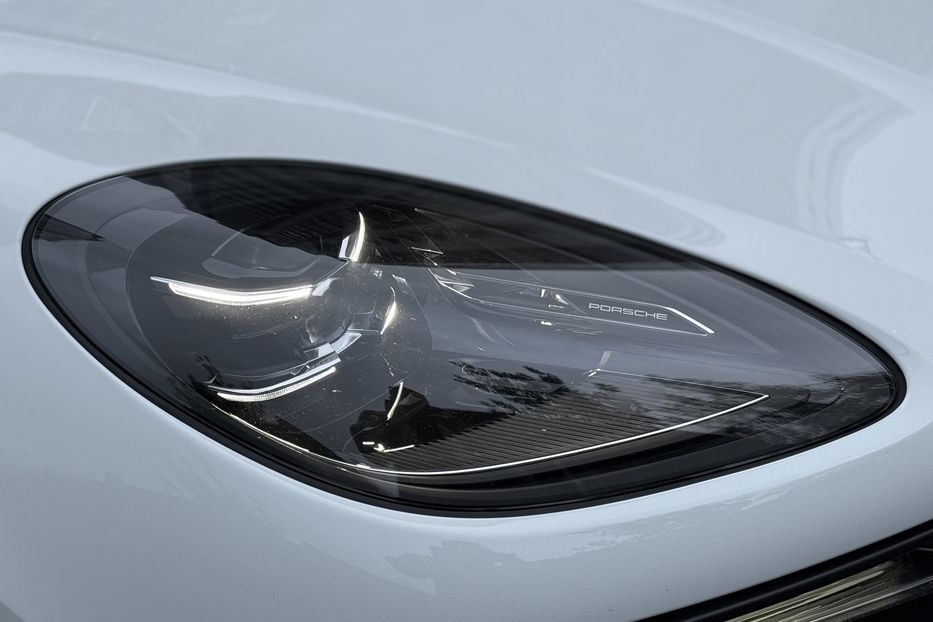 Продам Porsche Macan 2.0 PDK 2023 года в Киеве