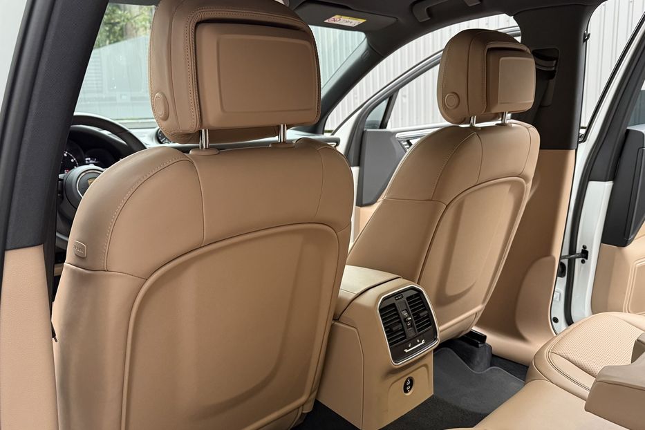 Продам Porsche Macan 2.0 PDK 2023 года в Киеве