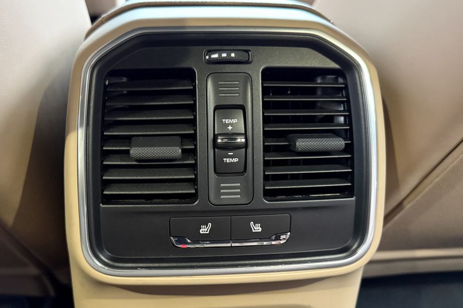 Продам Porsche Macan 2.0 PDK 2023 года в Киеве