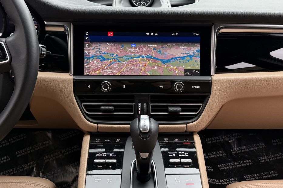 Продам Porsche Macan 2.0 PDK 2023 года в Киеве