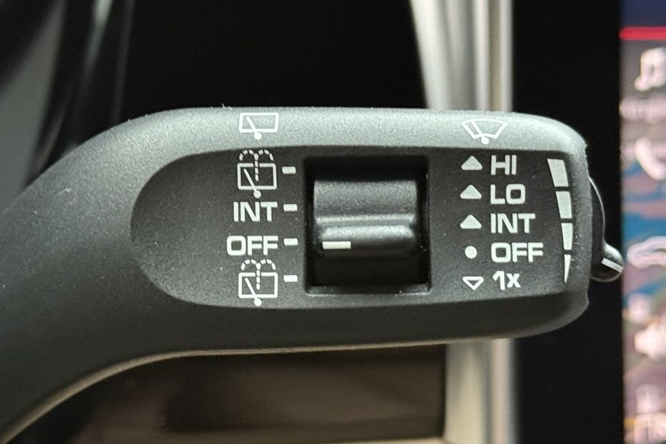 Продам Porsche Macan 2.0 PDK 2023 года в Киеве