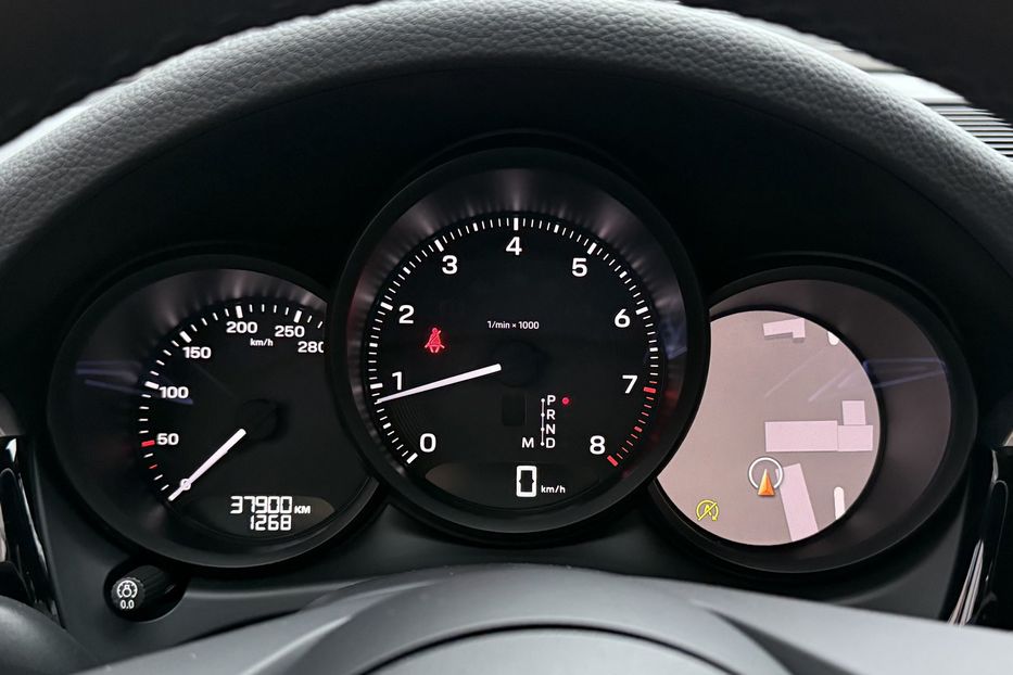 Продам Porsche Macan 2.0 PDK 2023 года в Киеве