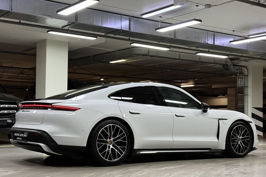 Продам Porsche Taycan Turbo 2021 года в Киеве