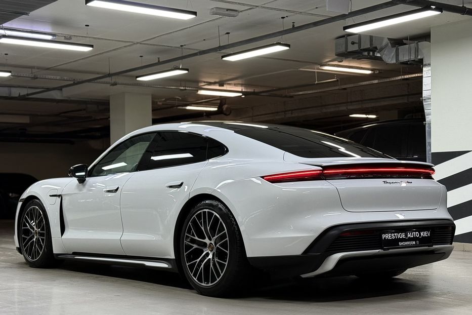 Продам Porsche Taycan Turbo 2021 года в Киеве