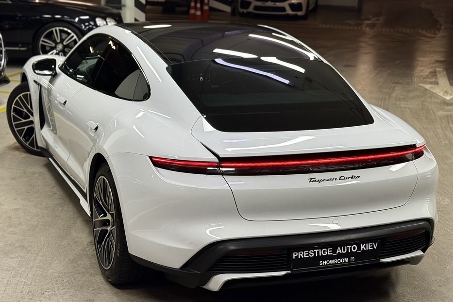 Продам Porsche Taycan Turbo 2021 года в Киеве