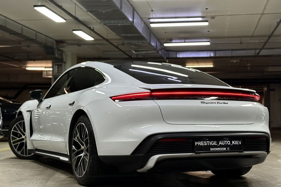Продам Porsche Taycan Turbo 2021 года в Киеве