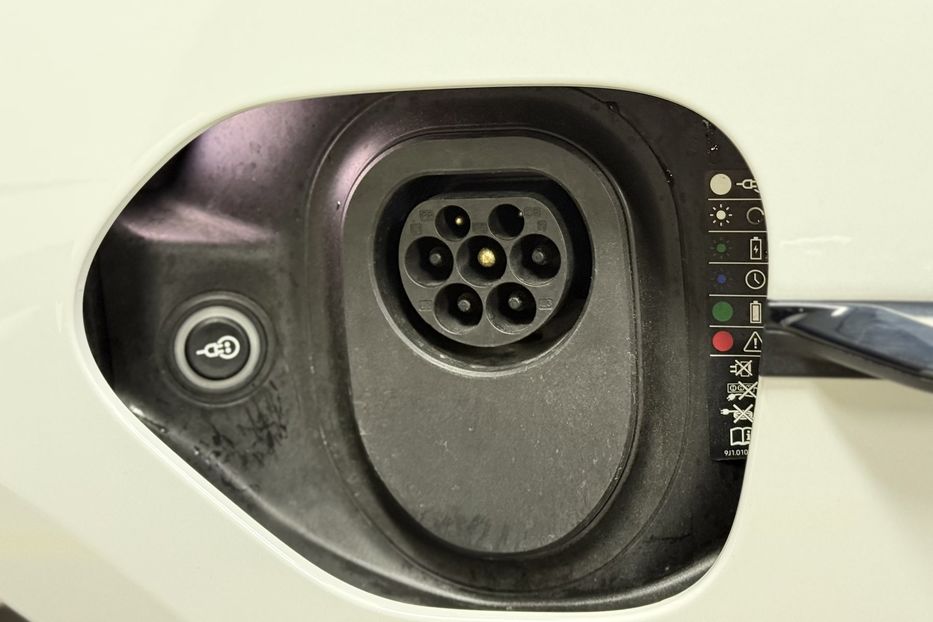 Продам Porsche Taycan Turbo 2021 года в Киеве