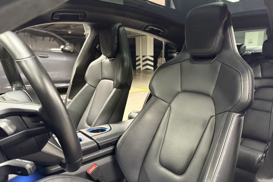 Продам Porsche Taycan Turbo 2021 года в Киеве