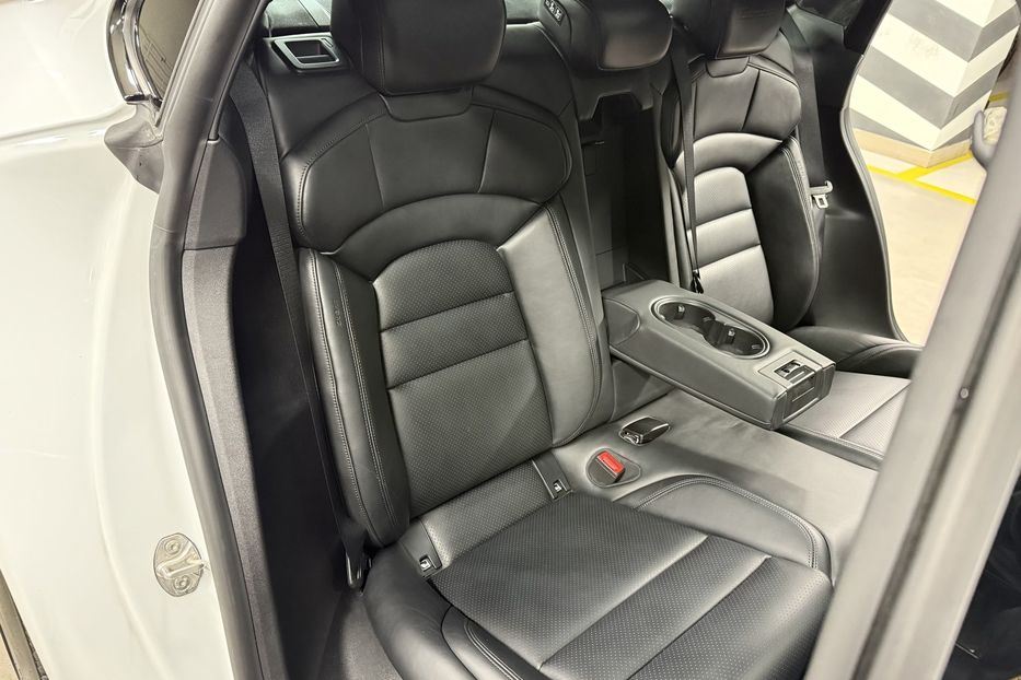 Продам Porsche Taycan Turbo 2021 года в Киеве