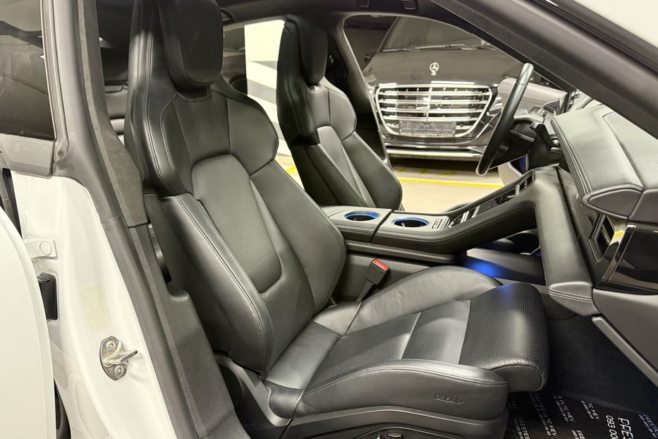 Продам Porsche Taycan Turbo 2021 года в Киеве