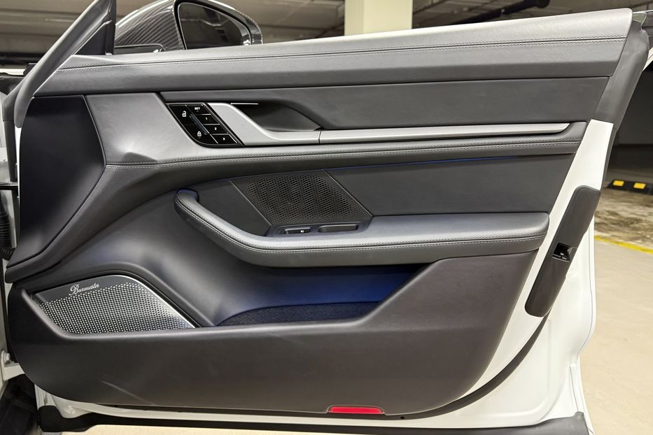 Продам Porsche Taycan Turbo 2021 года в Киеве