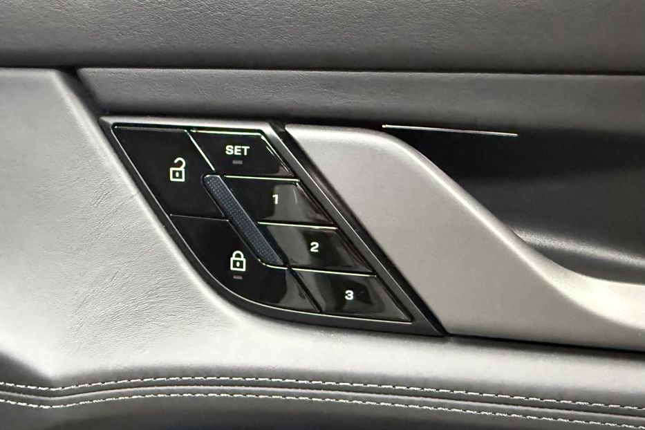 Продам Porsche Taycan Turbo 2021 года в Киеве