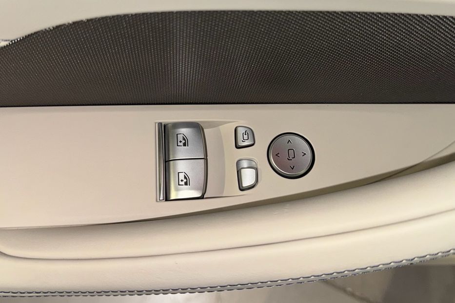 Продам BMW 850 850i xDrive 2024 года в Киеве