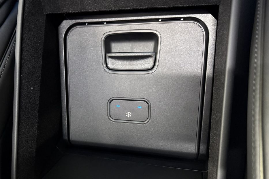 Продам Mercedes-Benz Maybach EQS SUV 680 Night Series 2024 года в Киеве