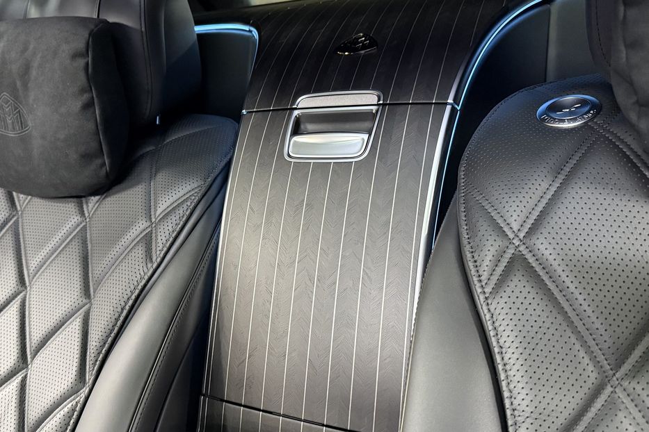 Продам Mercedes-Benz Maybach EQS SUV 680 Night Series 2024 года в Киеве