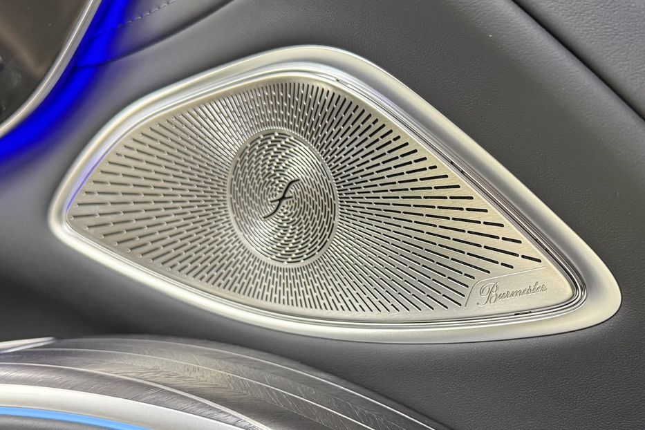 Продам Mercedes-Benz Maybach EQS SUV 680 Night Series 2024 года в Киеве