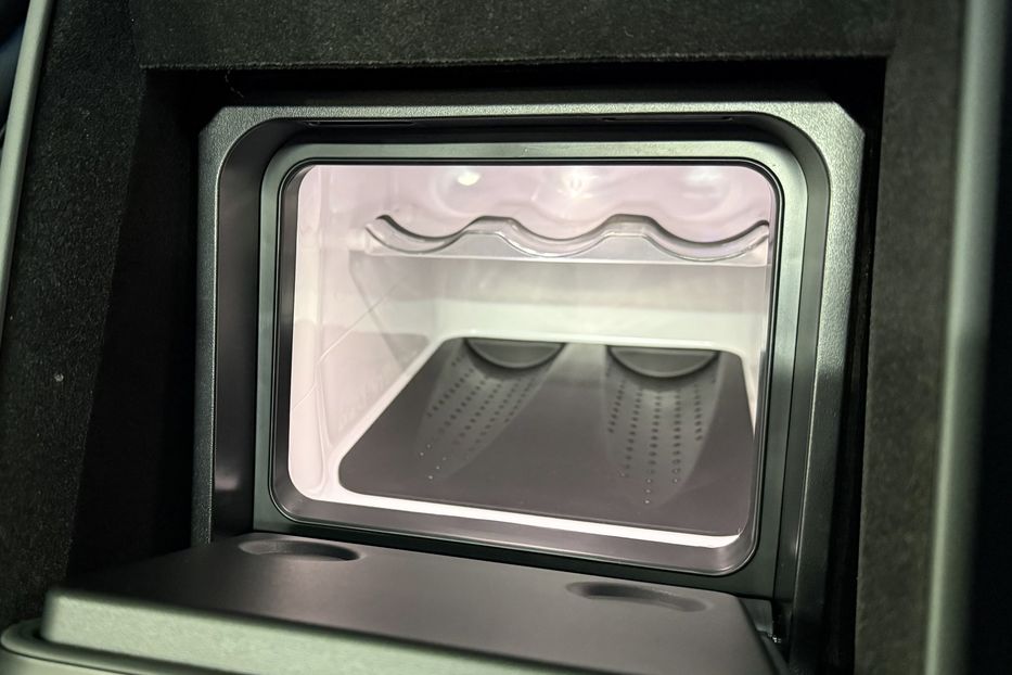 Продам Mercedes-Benz Maybach EQS SUV 680 Night Series 2024 года в Киеве