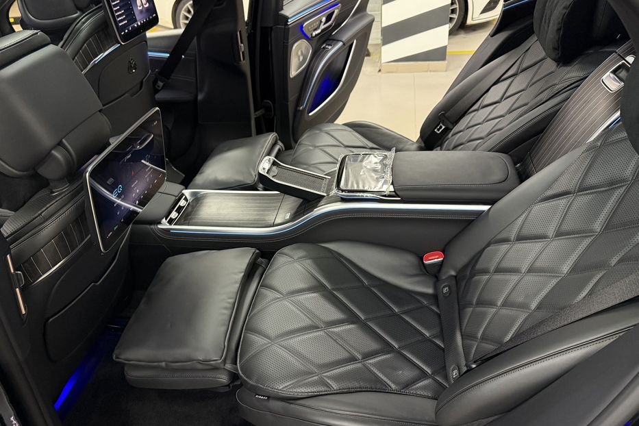 Продам Mercedes-Benz Maybach EQS SUV 680 Night Series 2024 года в Киеве