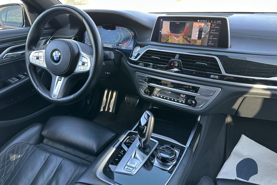 Продам BMW 750 Xdrive M-paket 2019 года в Киеве