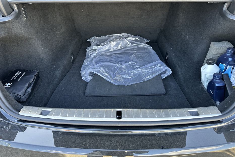 Продам BMW 750 Xdrive M-paket 2019 года в Киеве