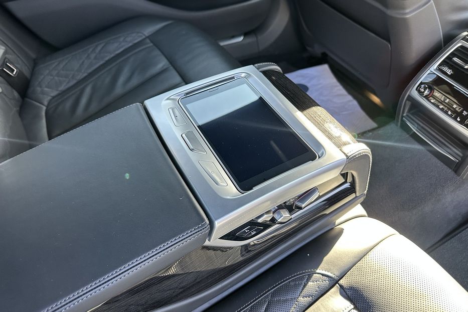 Продам BMW 750 Xdrive M-paket 2019 года в Киеве