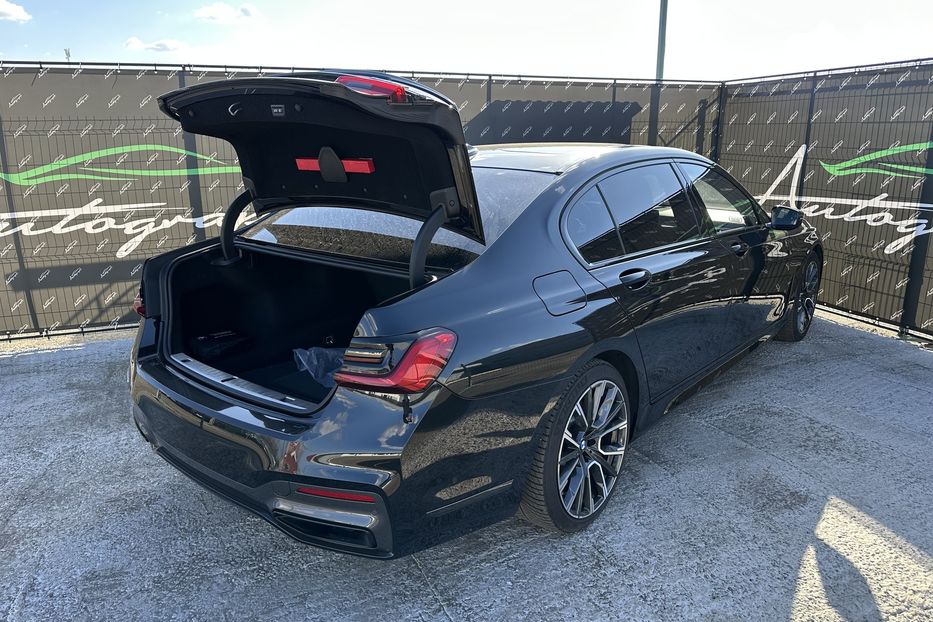 Продам BMW 750 Xdrive M-paket 2019 года в Киеве