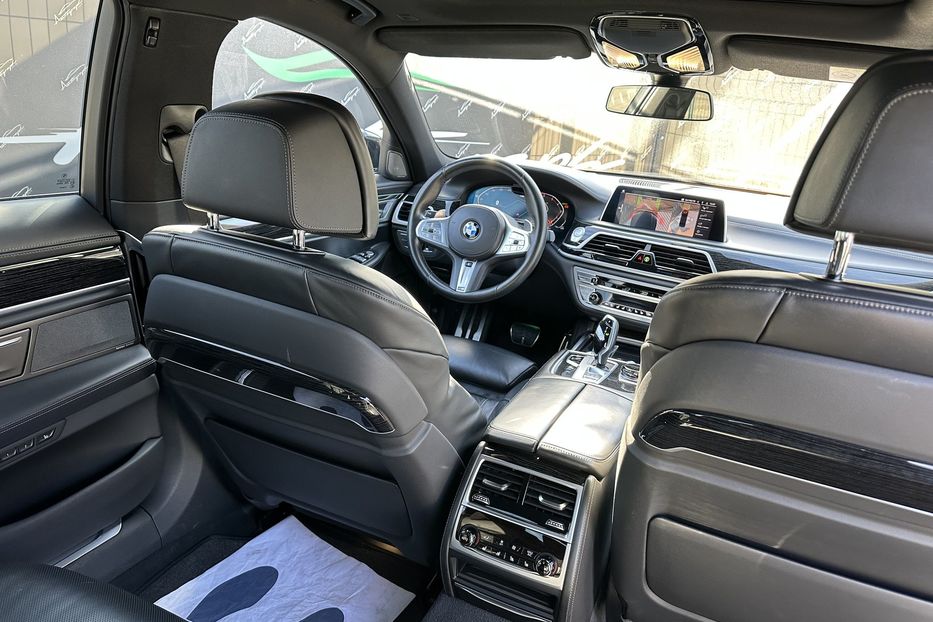 Продам BMW 750 Xdrive M-paket 2019 года в Киеве