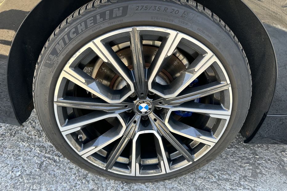 Продам BMW 750 Xdrive M-paket 2019 года в Киеве