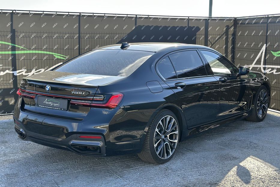 Продам BMW 750 Xdrive M-paket 2019 года в Киеве
