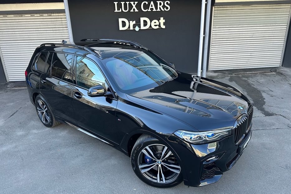 Продам BMW X7 M50i  2022 года в Киеве