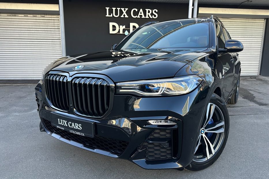 Продам BMW X7 M50i  2022 года в Киеве