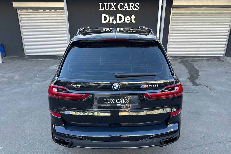 Продам BMW X7 M50i  2022 года в Киеве