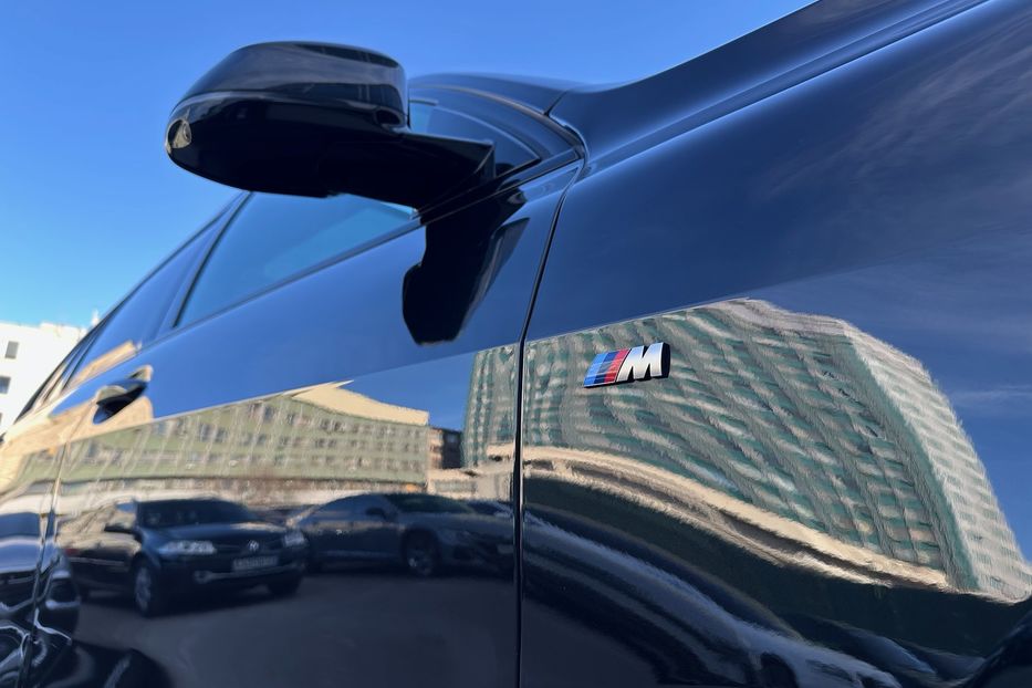 Продам BMW X7 M50i  2022 года в Киеве