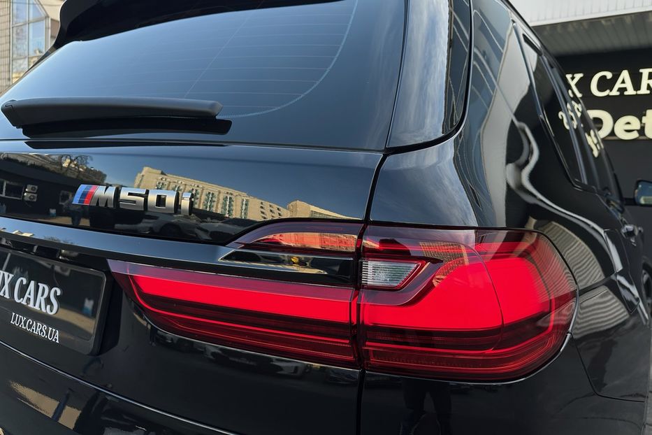 Продам BMW X7 M50i  2022 года в Киеве