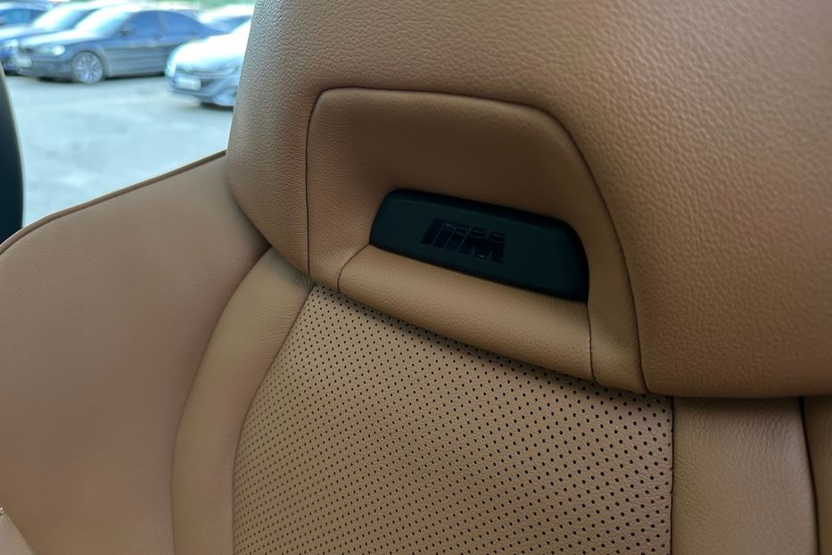 Продам BMW X7 M50i  2022 года в Киеве