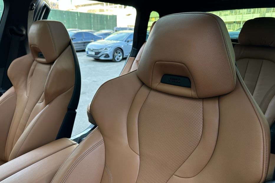 Продам BMW X7 M50i  2022 года в Киеве