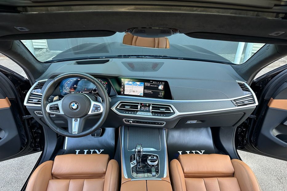 Продам BMW X7 M50i  2022 года в Киеве