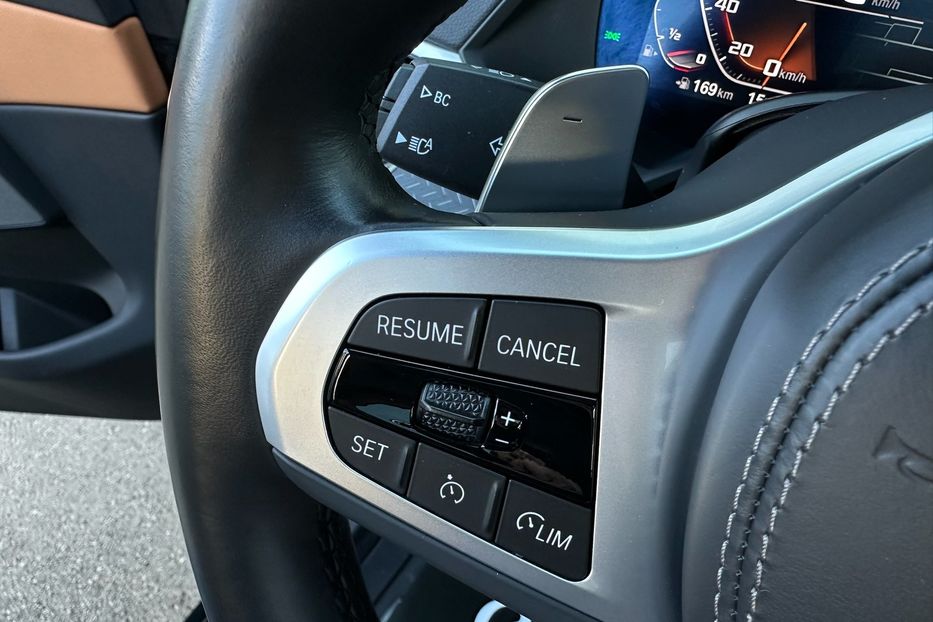 Продам BMW X7 M50i  2022 года в Киеве