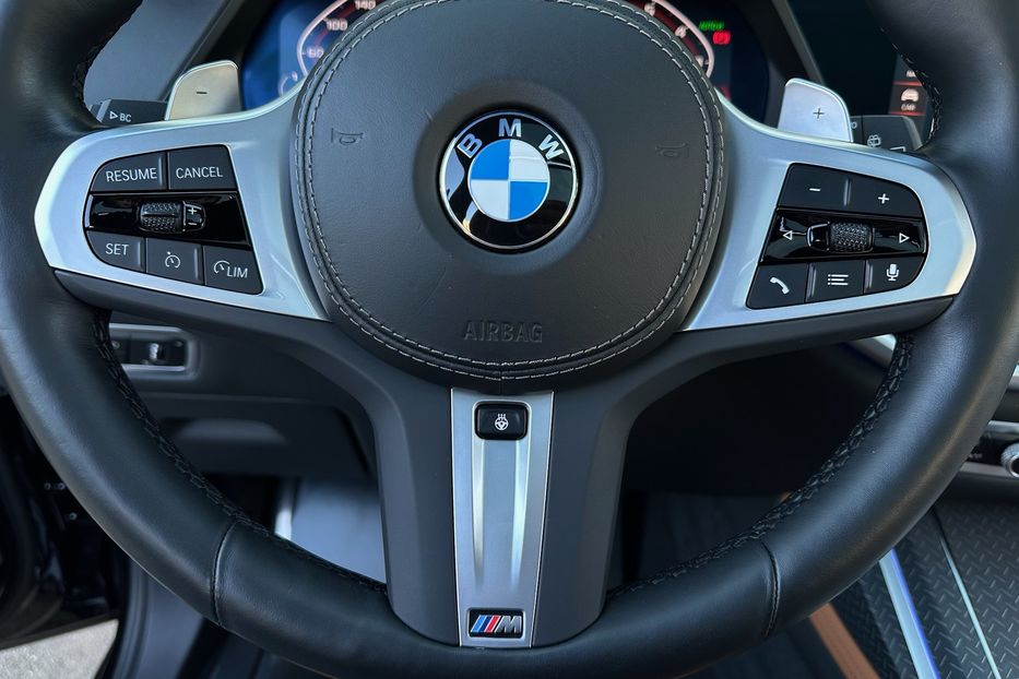 Продам BMW X7 M50i  2022 года в Киеве