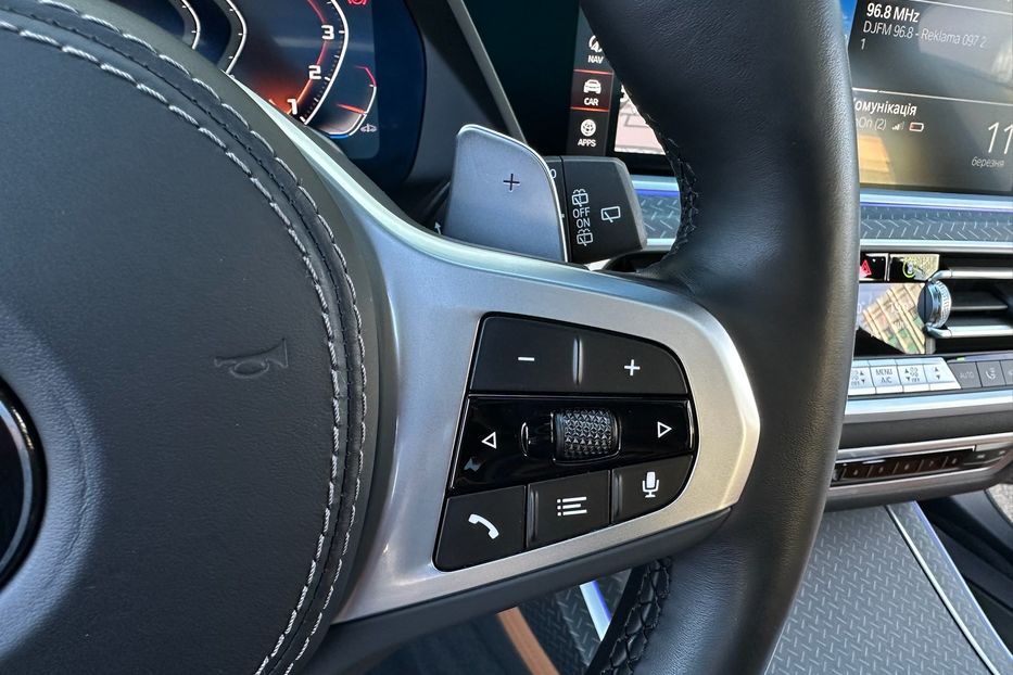 Продам BMW X7 M50i  2022 года в Киеве