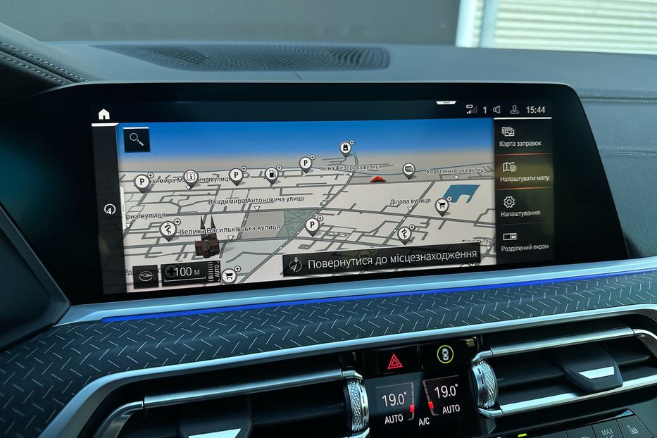 Продам BMW X7 M50i  2022 года в Киеве