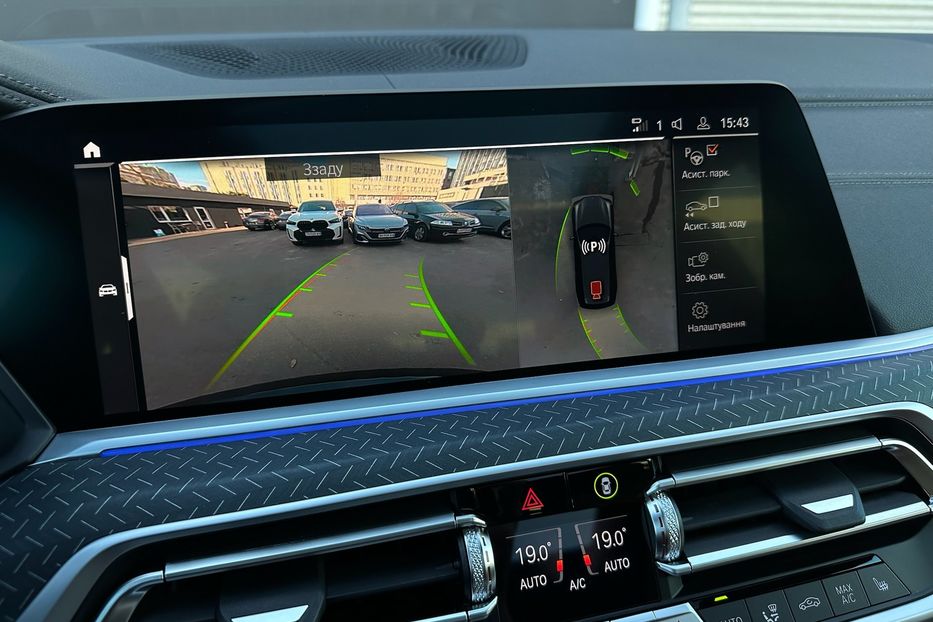 Продам BMW X7 M50i  2022 года в Киеве