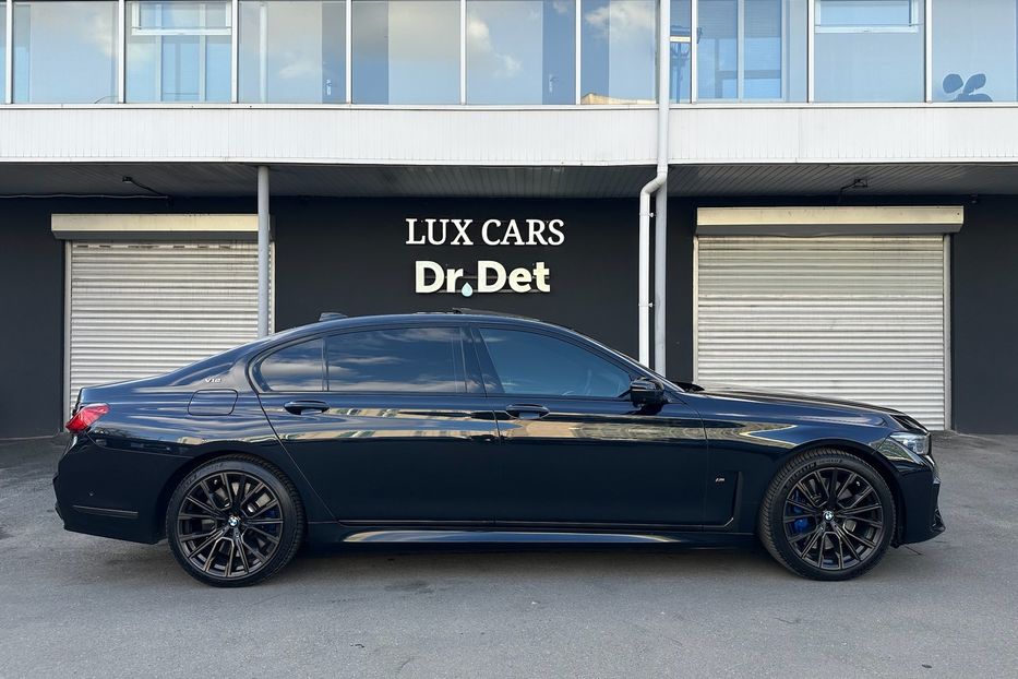 Продам BMW 760 M760Li xDrive  2022 года в Киеве