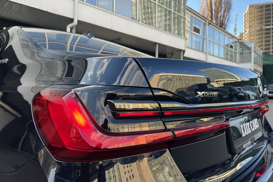 Продам BMW 760 M760Li xDrive  2022 года в Киеве