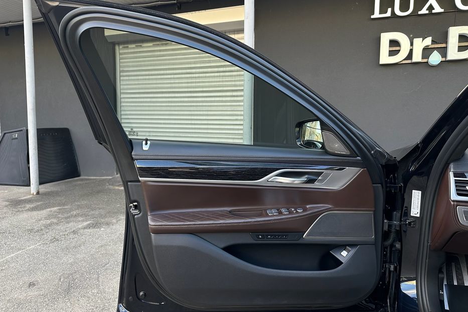 Продам BMW 760 M760Li xDrive  2022 года в Киеве